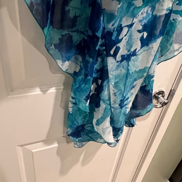 Laundry by Design Teal and Blue Floral Tunic - Picture 8 of 8